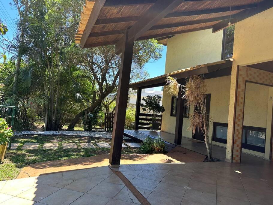 Casa Ampla a poucos metros da Praia