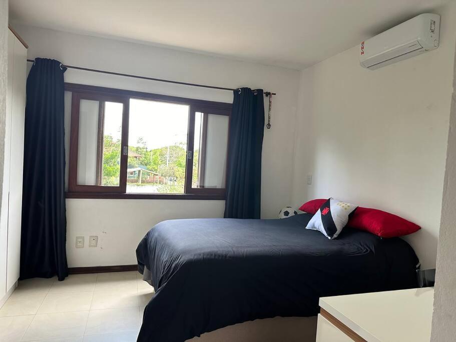 Casa Ampla a poucos metros da Praia