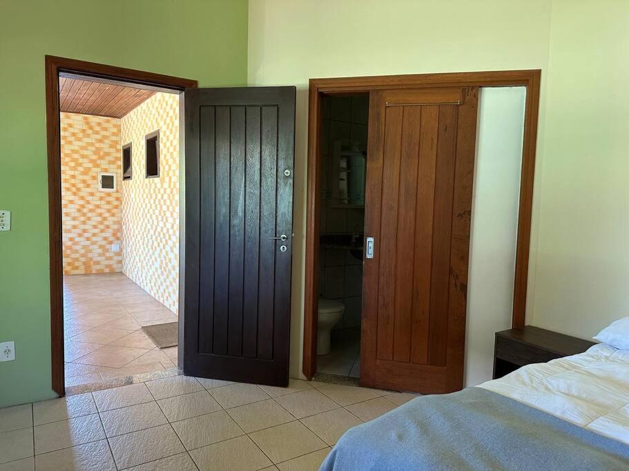 Casa Ampla a poucos metros da Praia
