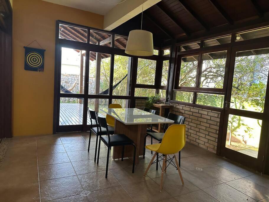 Casa Ampla a poucos metros da Praia