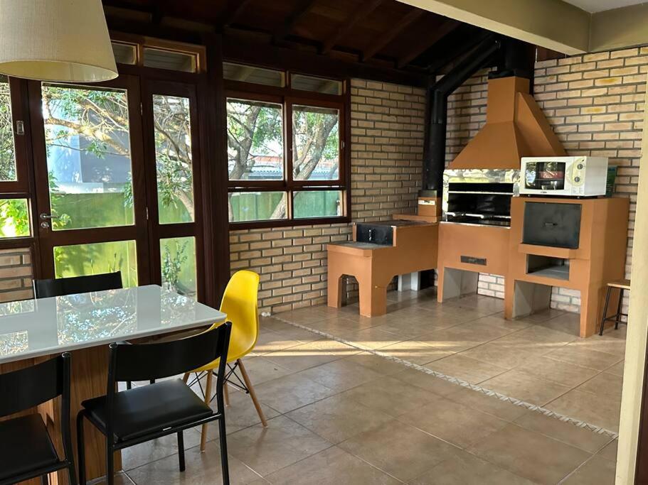 Casa Ampla a poucos metros da Praia