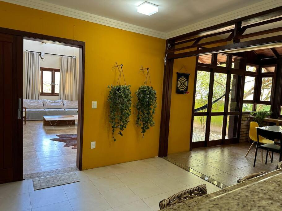 Casa Ampla a poucos metros da Praia