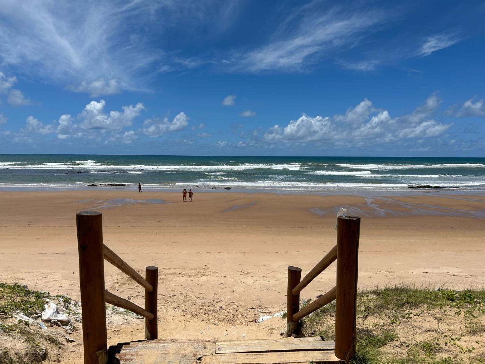 Apartamento Térreo 3 suítes Master Resort Treebies à Beira Mar Subauma Bahia