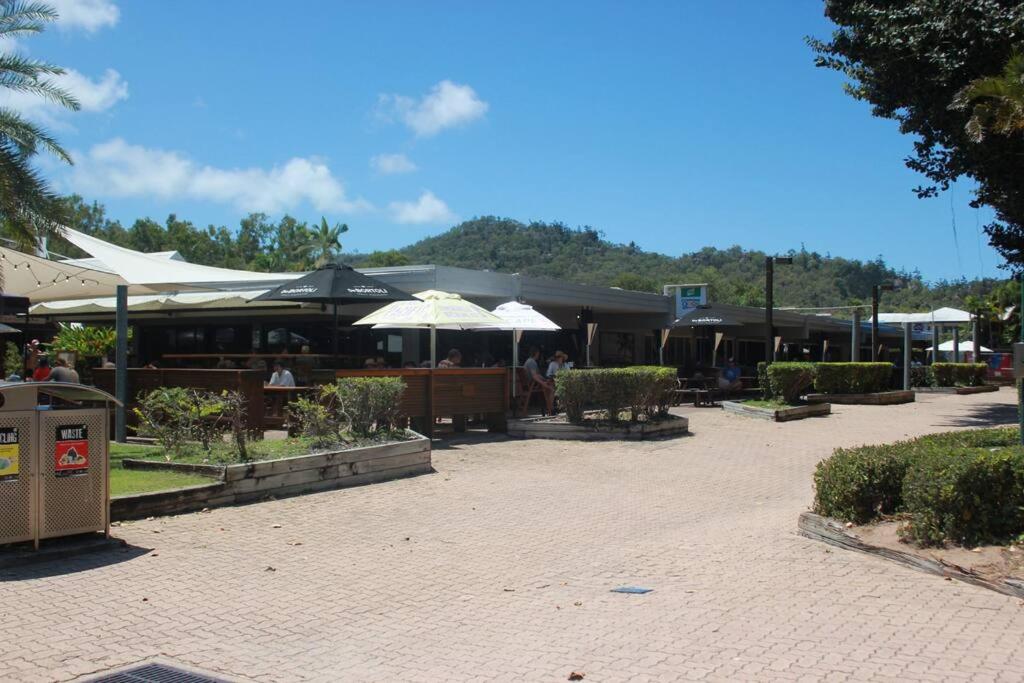 Rosalita, Picnic Bay