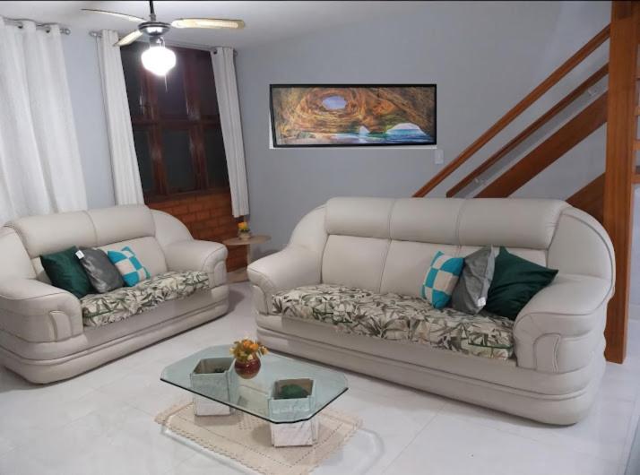 Casa completa em Peró!