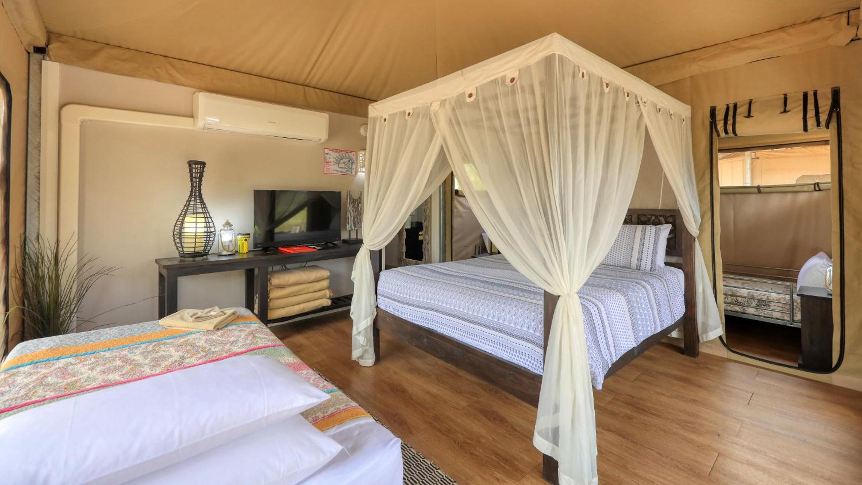 Dubbo Rhino Lodge view 3