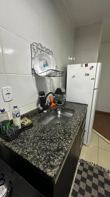 Apê acolhedor e agradável - 2Q com garagem e Wifi