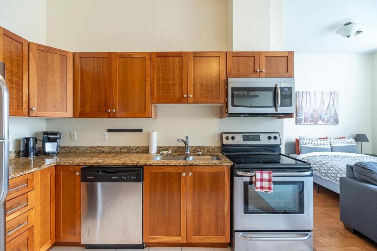Bright & Charming Loft with AC, Unit 3