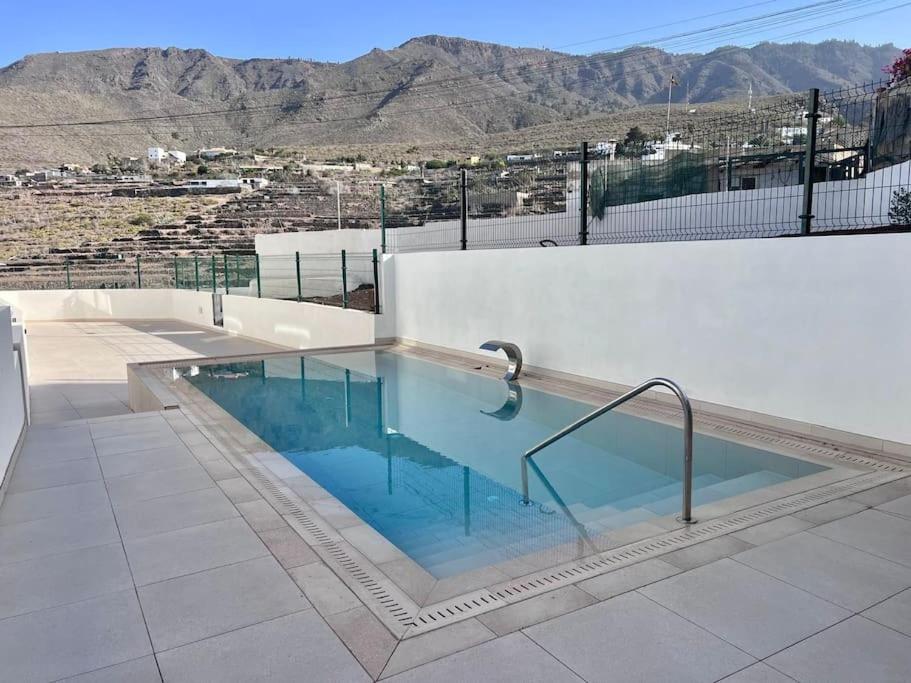 Oasis Tenerife
