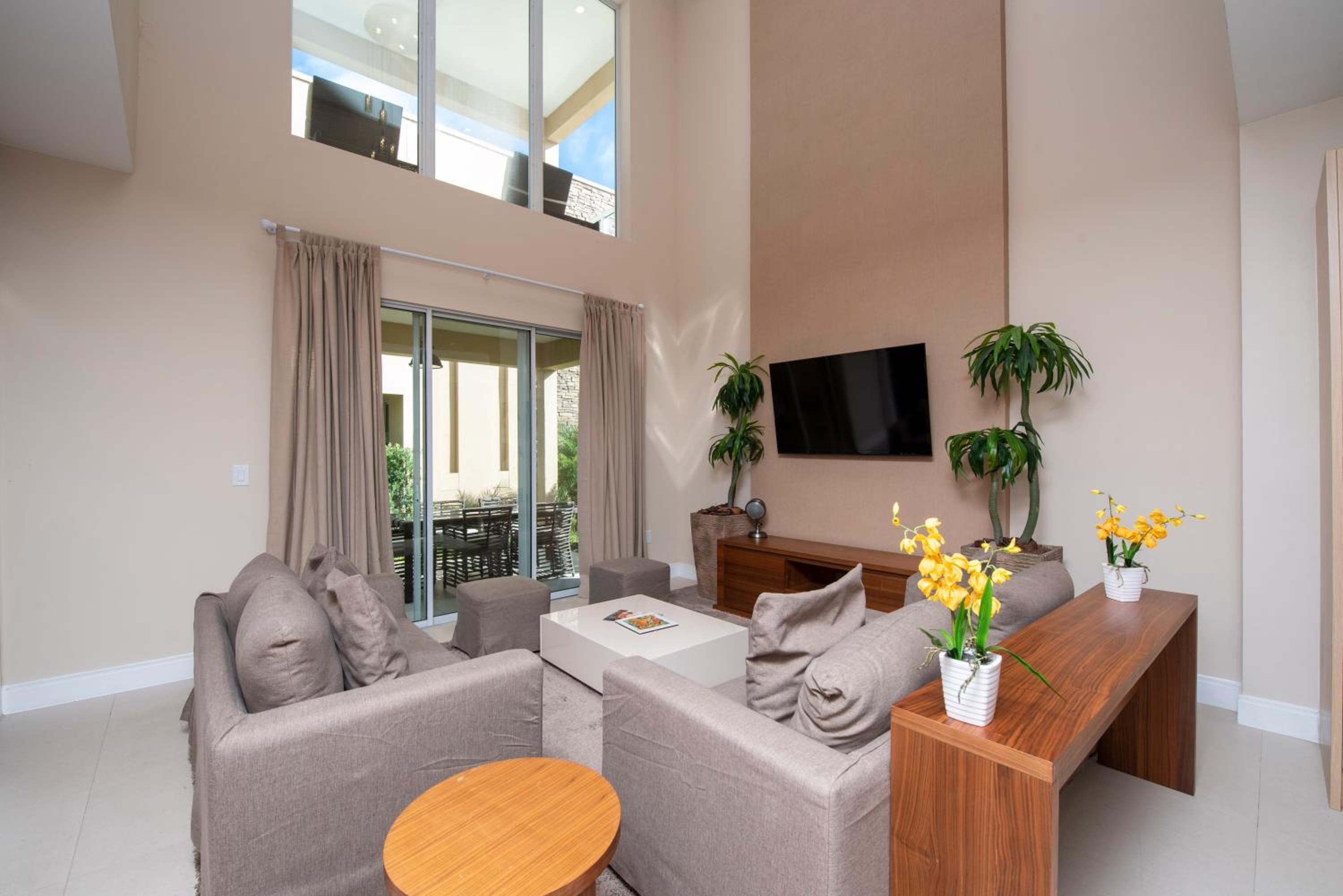 4BD All suites home with BBQ 5 min from Disney