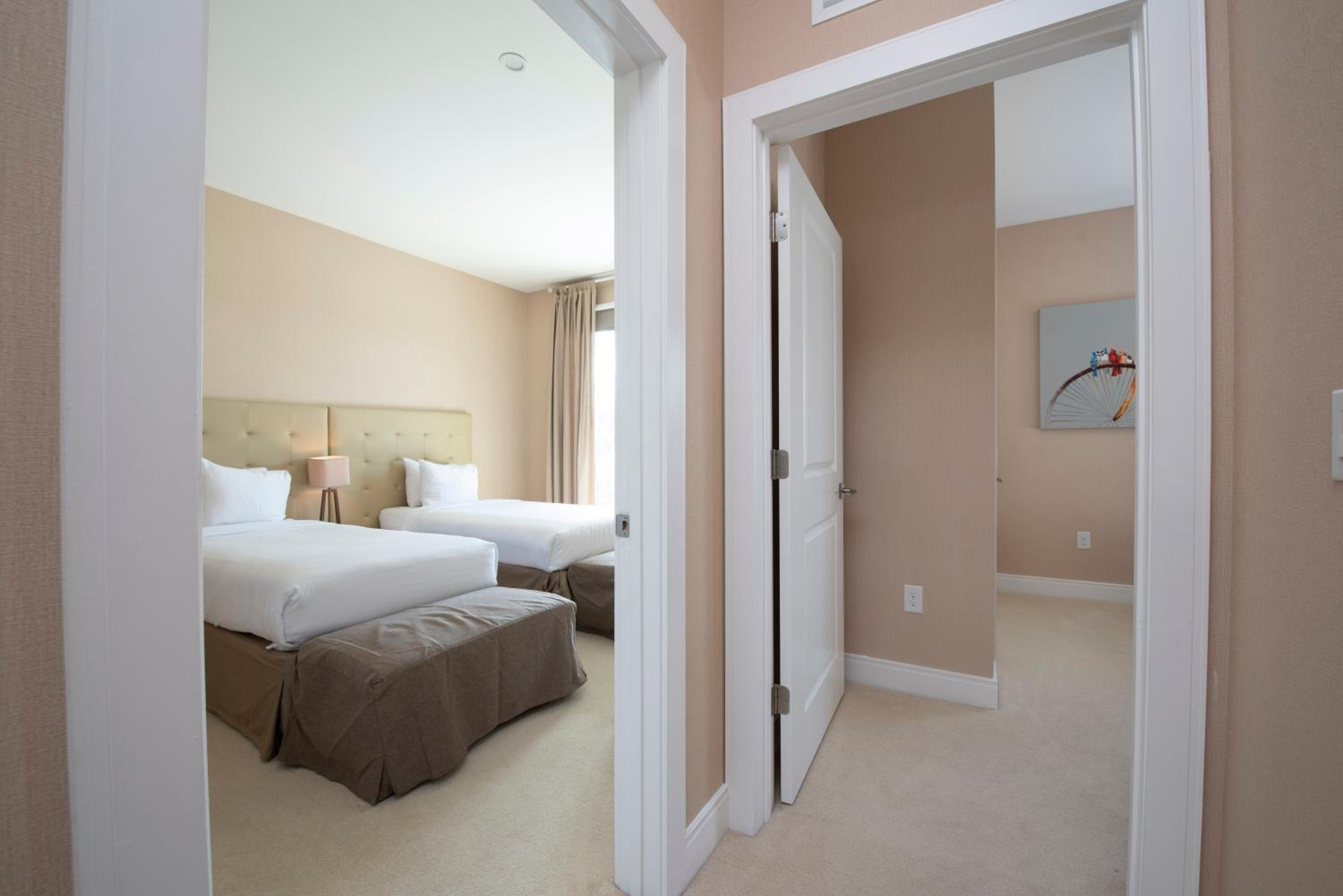 4BD All suites home with BBQ 5 min from Disney