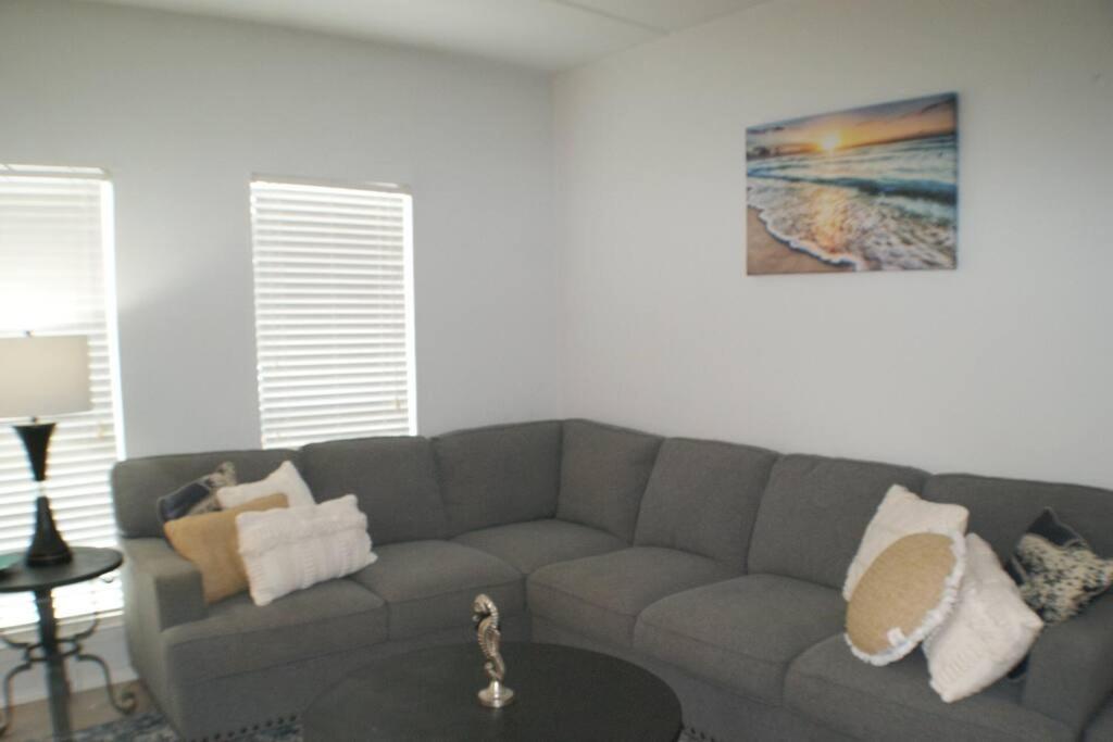 Coronado 101 next to beach access, Pool view 2