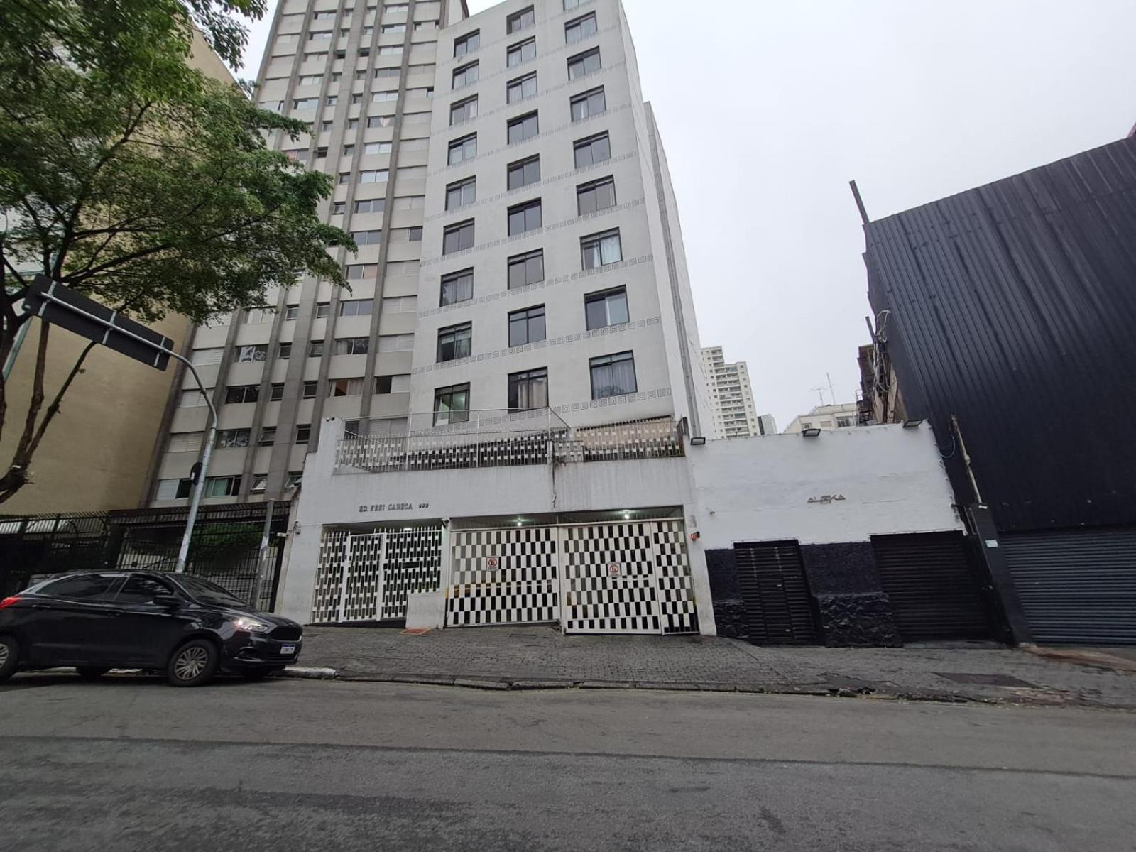 Apto Frei caneca prox Av Paulista