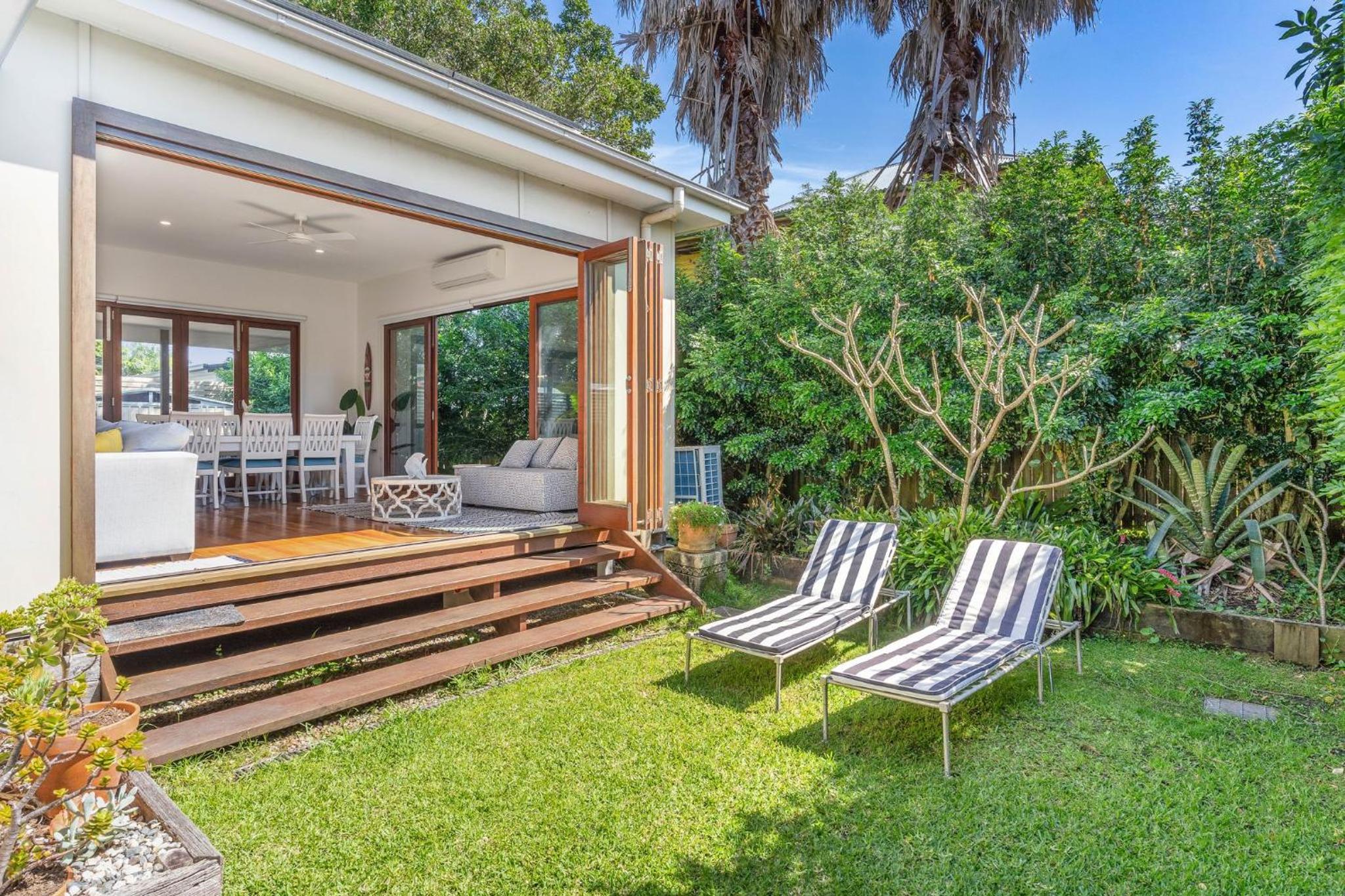 21 Carlyle Street - Central Byron Bay Holiday Home