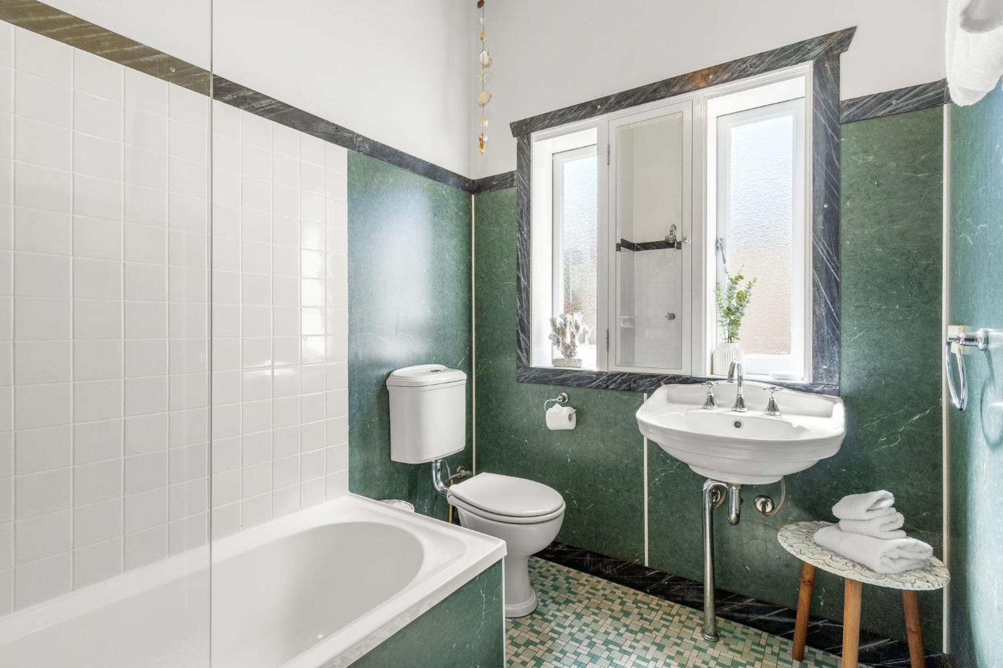 21 Carlyle Street - Central Byron Bay Holiday Home