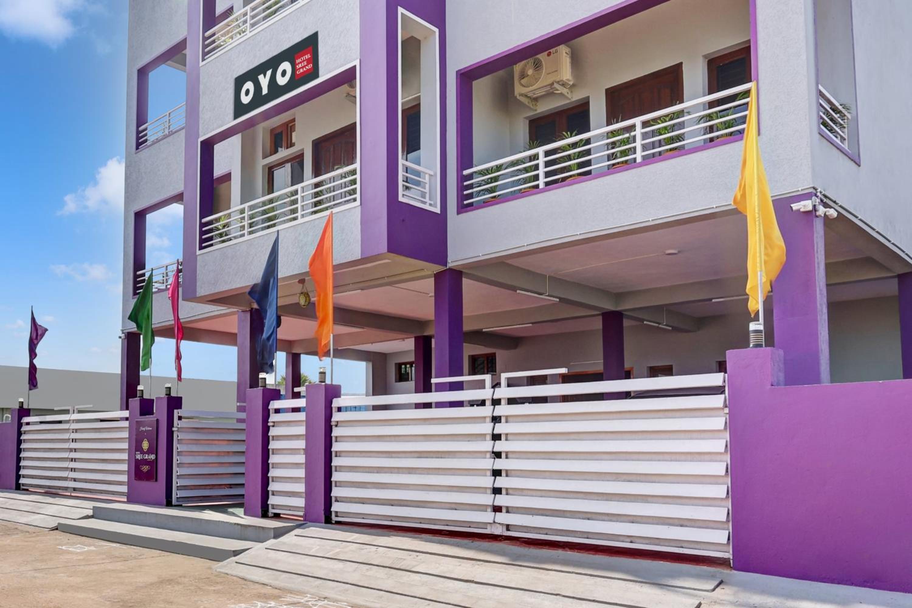 HOTEL O SREE GRAND view 2