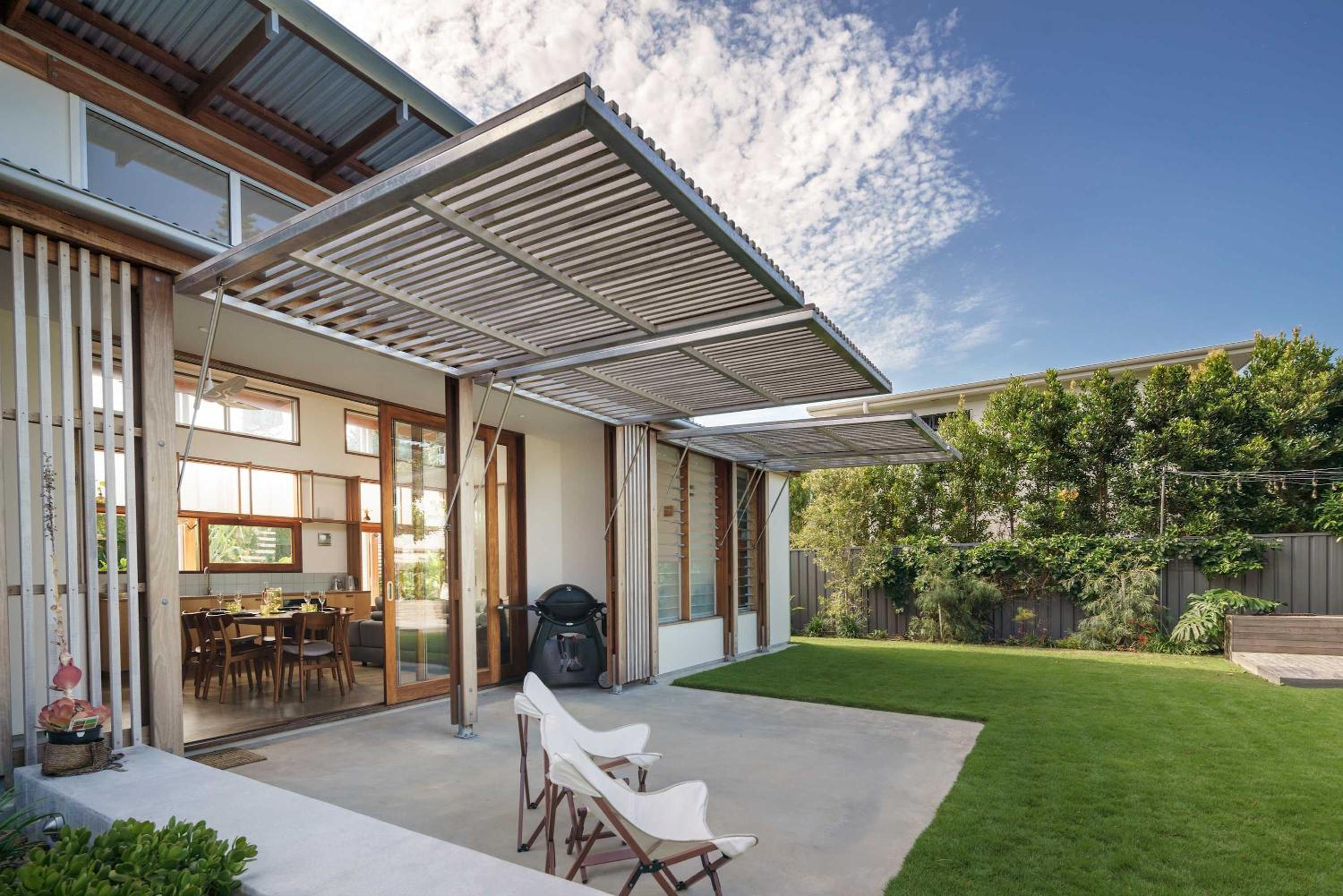 Serene Escape in Moffat Beach
