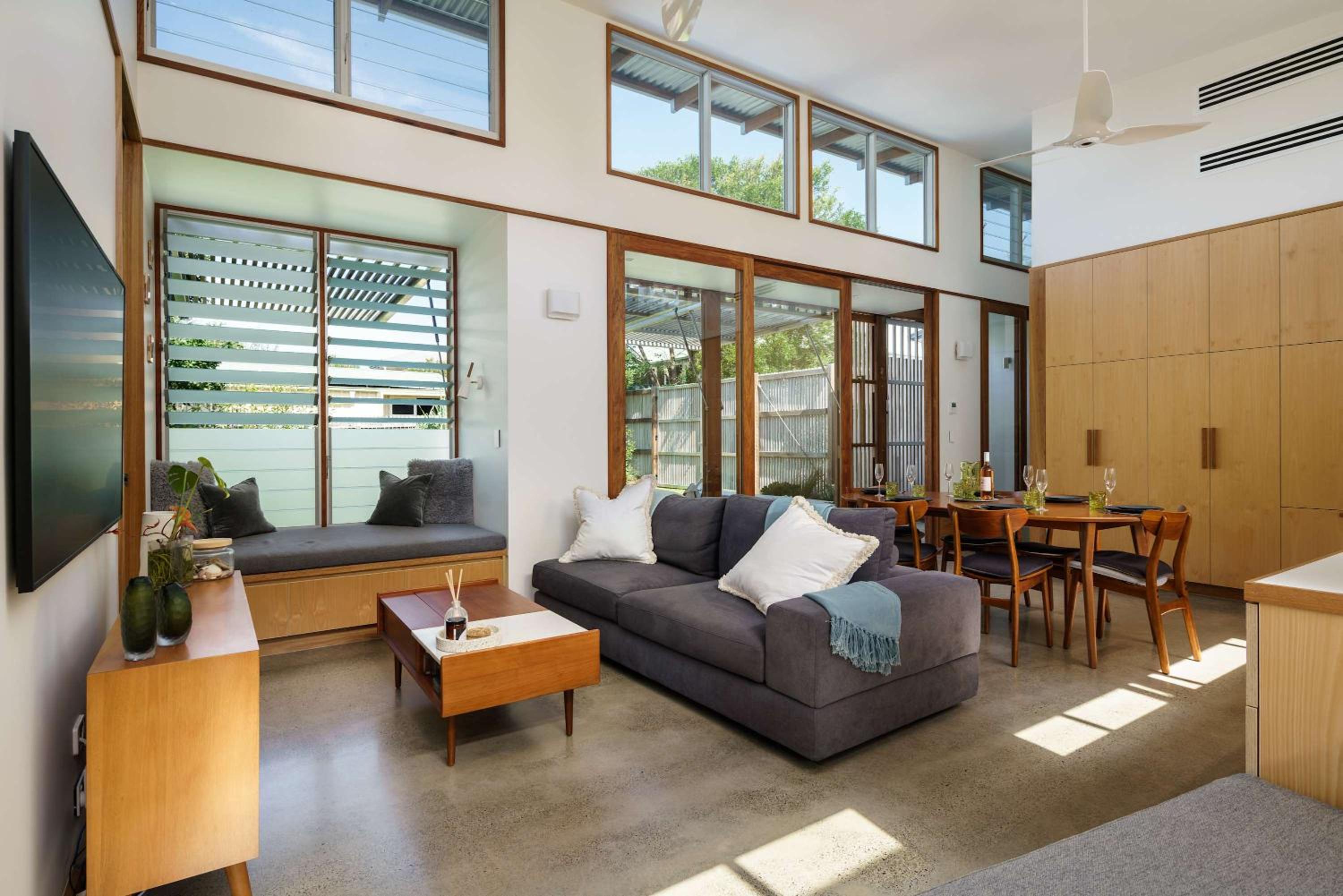Serene Escape in Moffat Beach