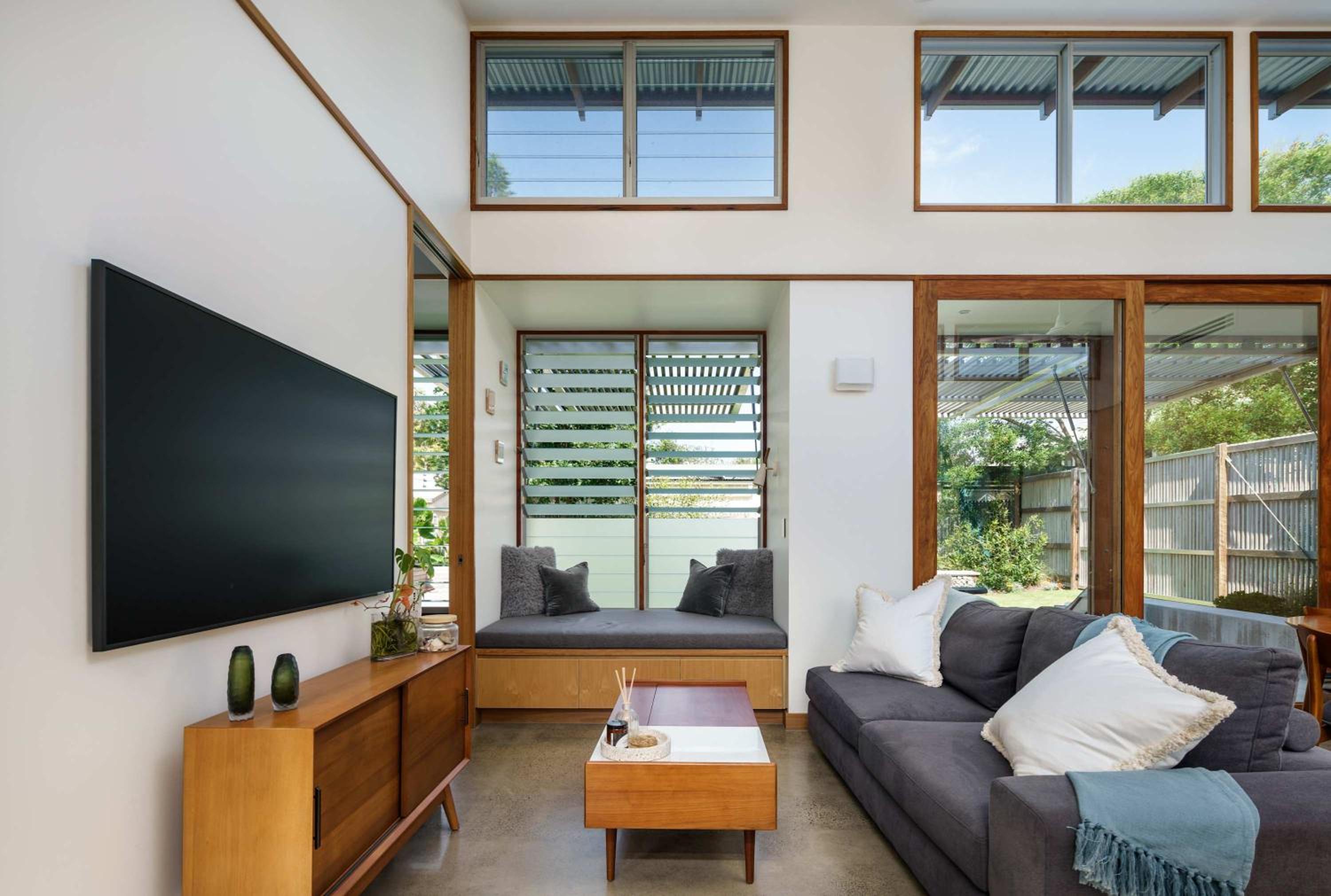 Serene Escape in Moffat Beach