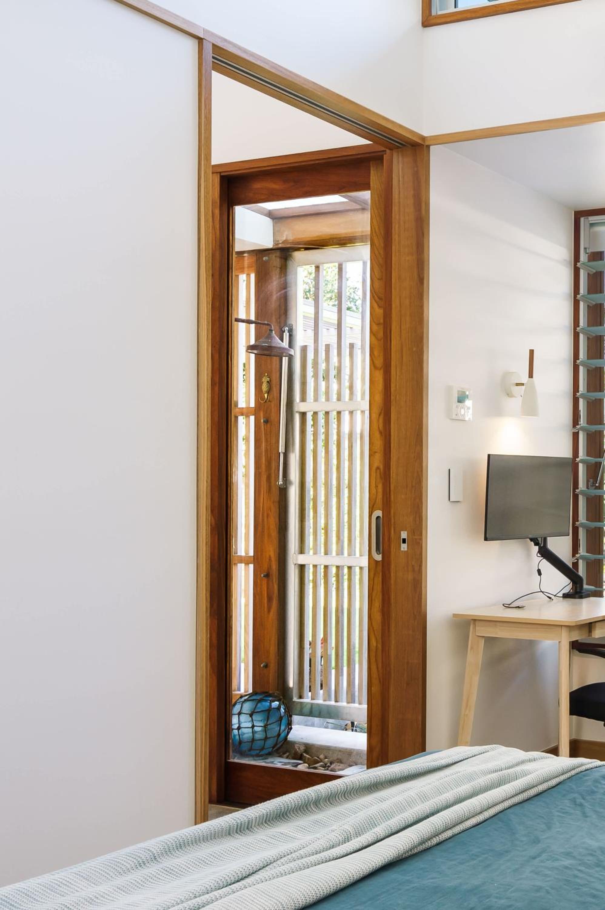 Serene Escape in Moffat Beach