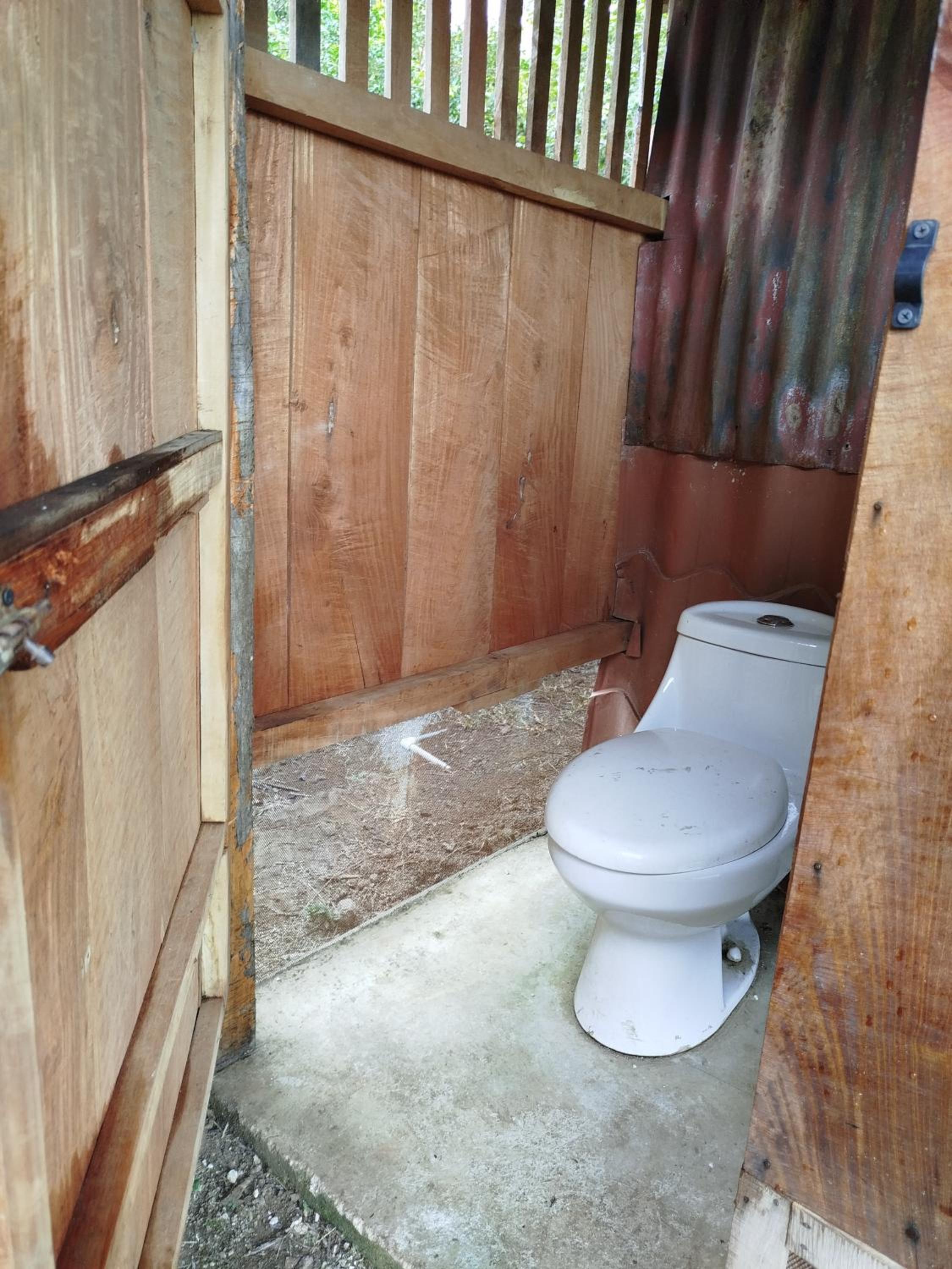 Sustainable, Off-Grid and Organic Cabins on a Farm in a Secluded Cloud Forest, Ultra Low Carbon Footprint, 4x4