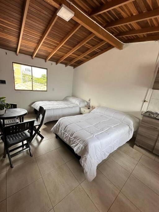 Hermoso Aparta-Estudio En Envigado cerca de Medellin