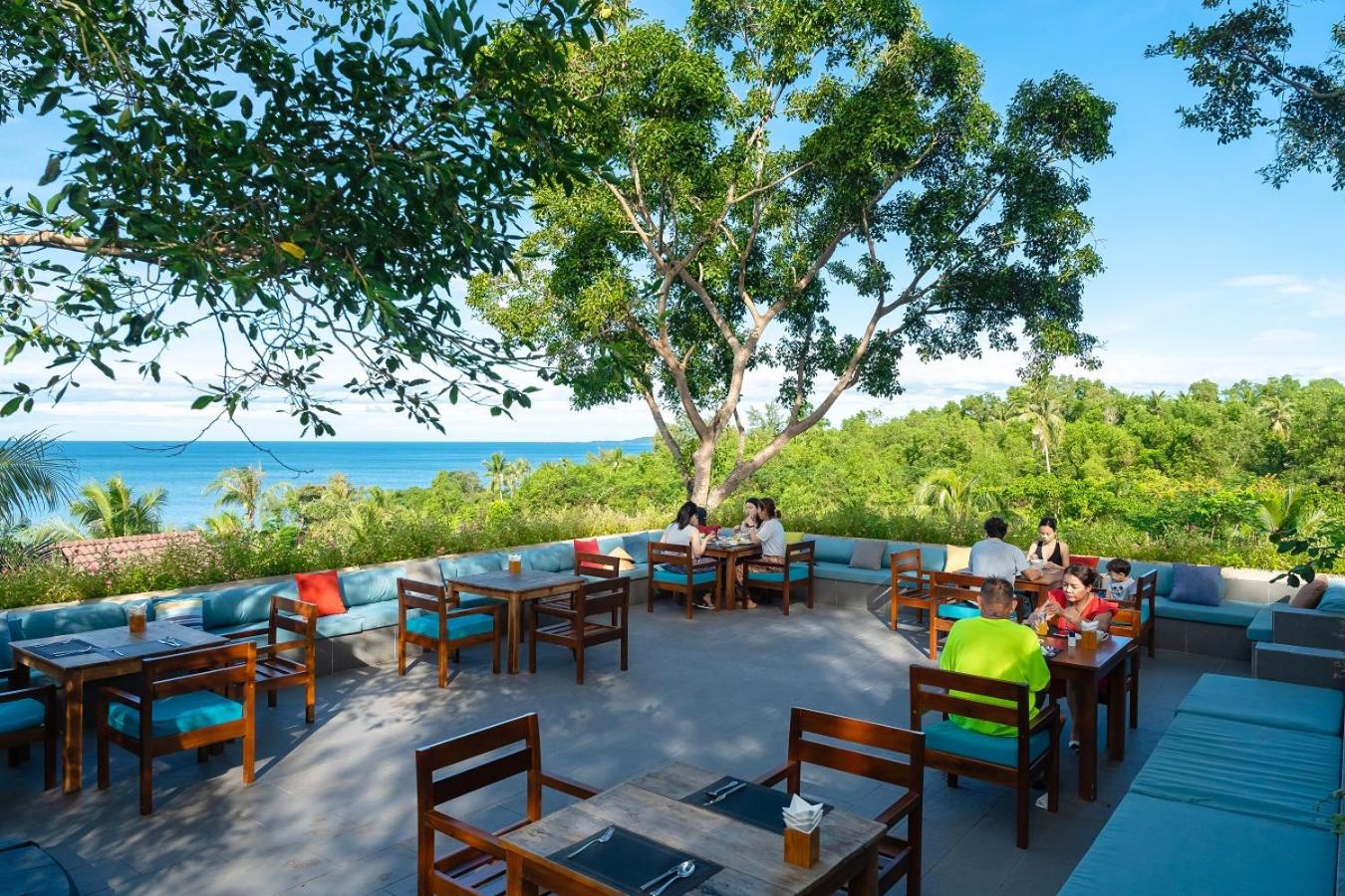 Camia Resort & Spa