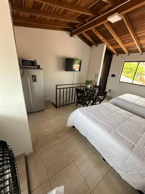 Hermoso Aparta-Estudio En Envigado cerca de Medellin