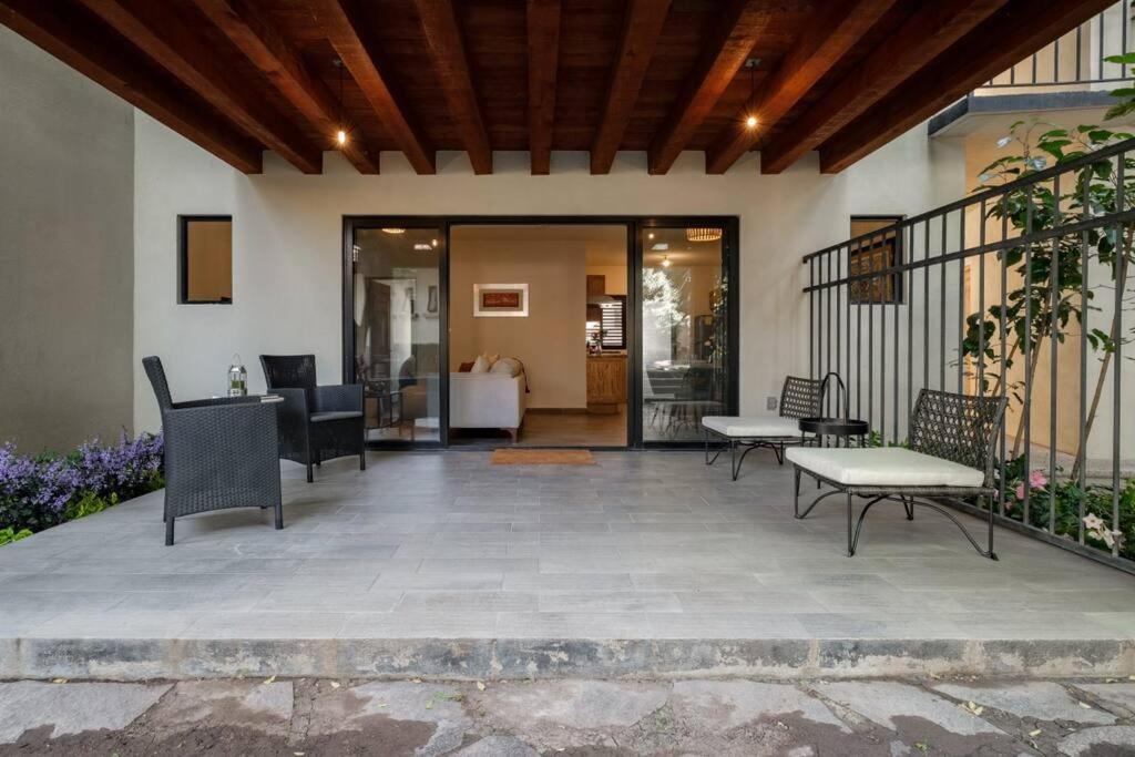 Modern 3-bedroom and peaceful getaway in San Miguel de Allende by VIATO view 3