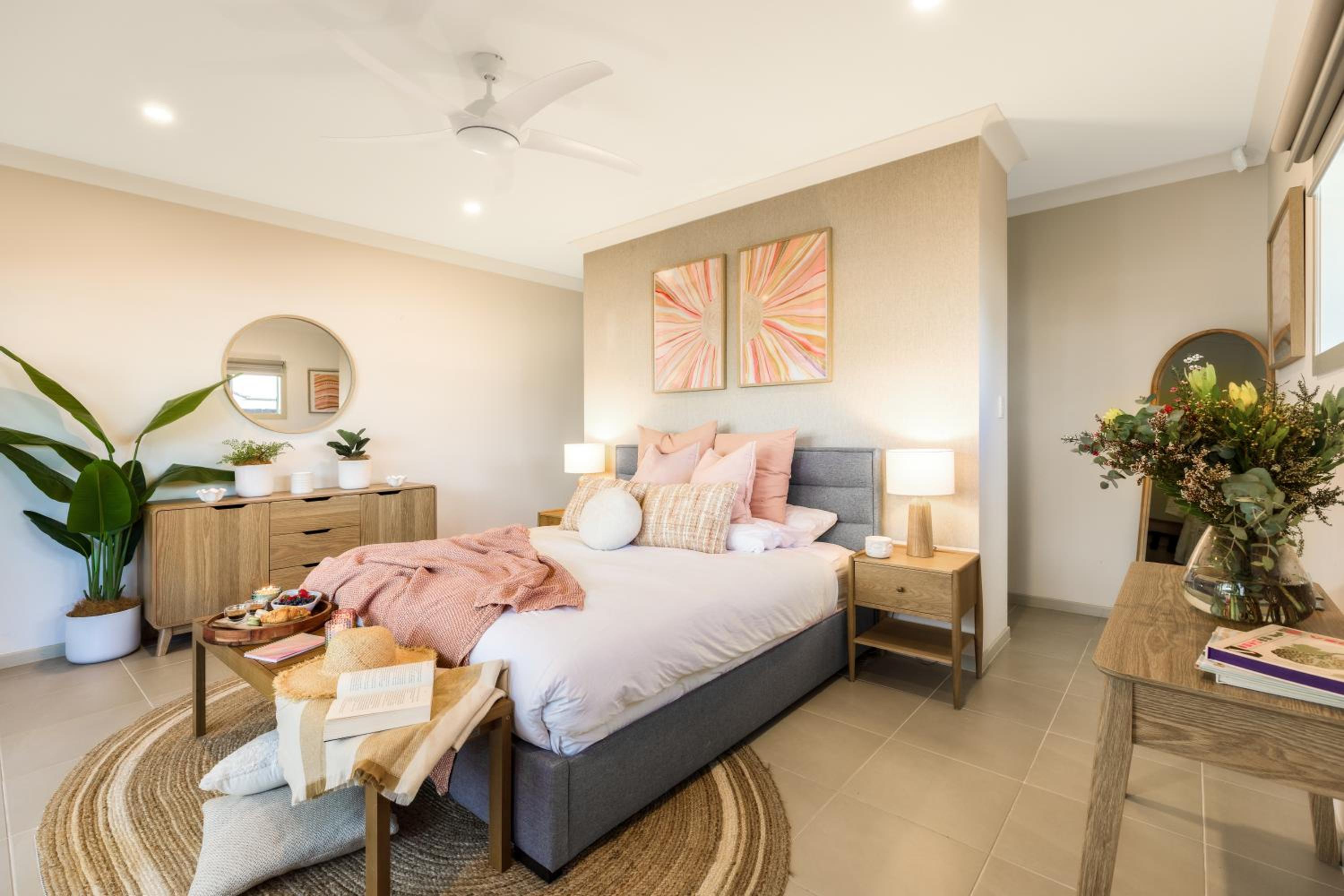 Private Luxury Haven with SUV Hire, Pool, Near Marina