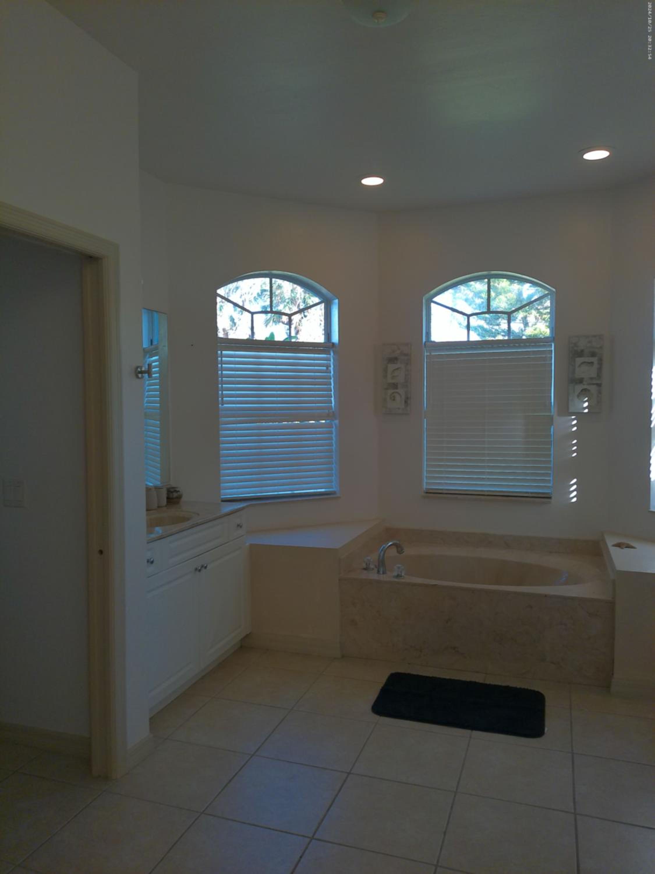 Port Charlotte Palms-Pet friendly, Heated Private Pool and Mini Orchard