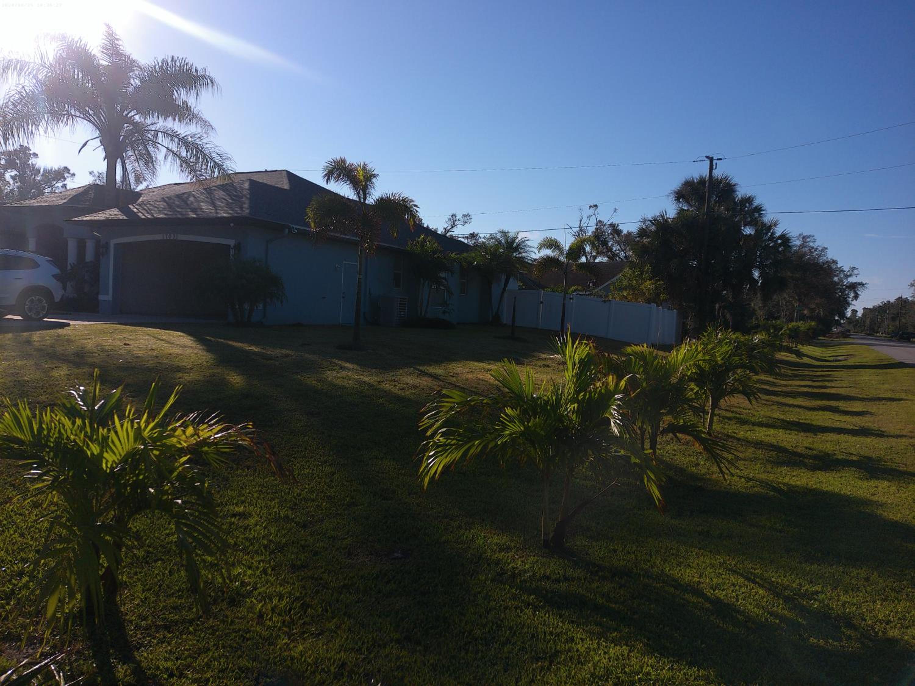 Port Charlotte Palms-Pet friendly, Heated Private Pool and Mini Orchard