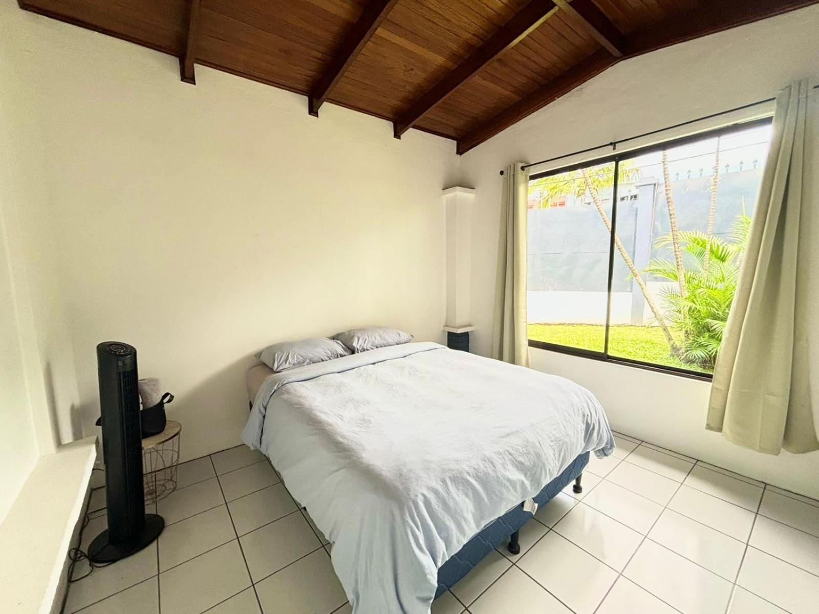 Charming house 5 min airport with Ac