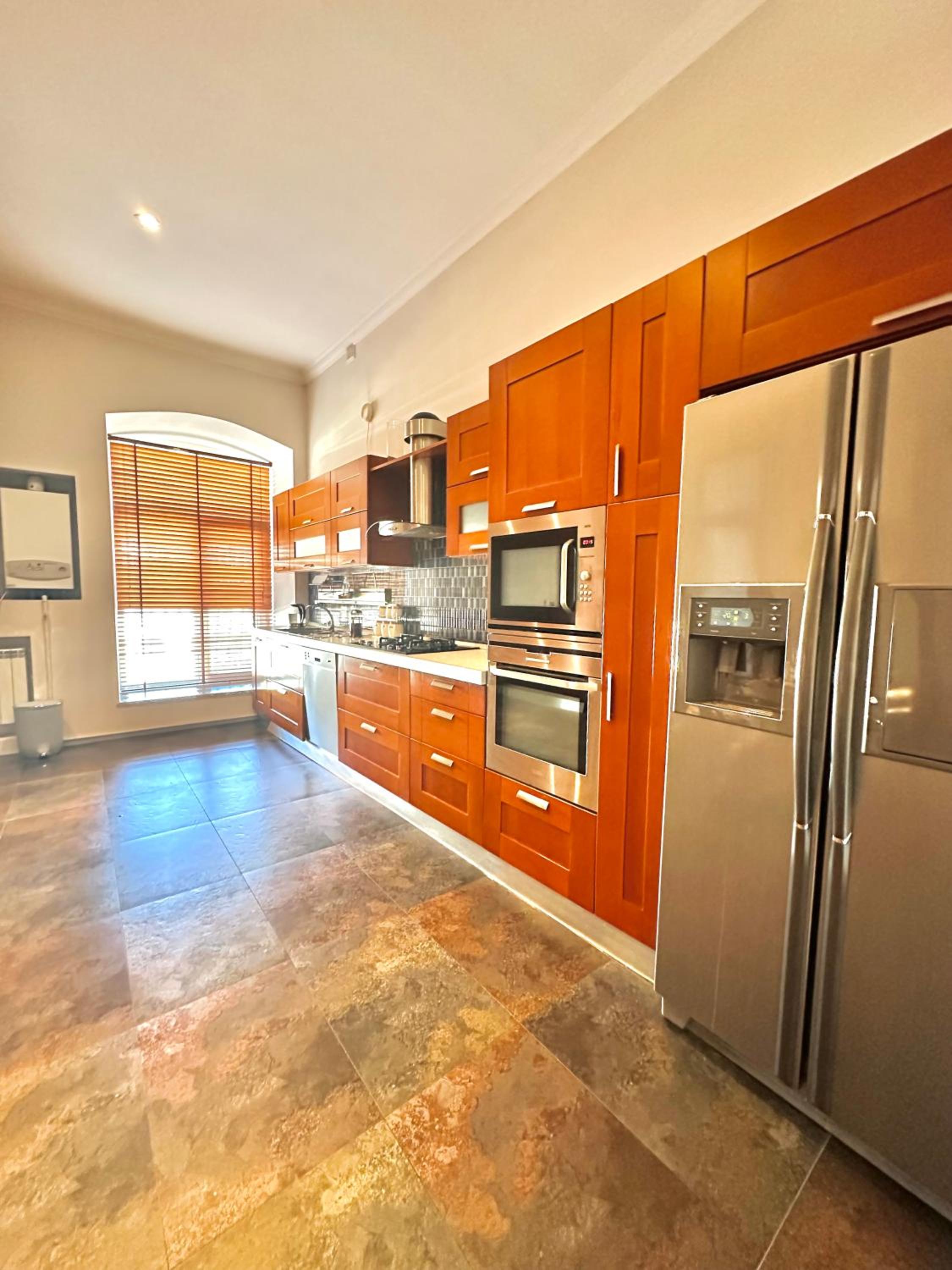 Central luxuries spacious appartment