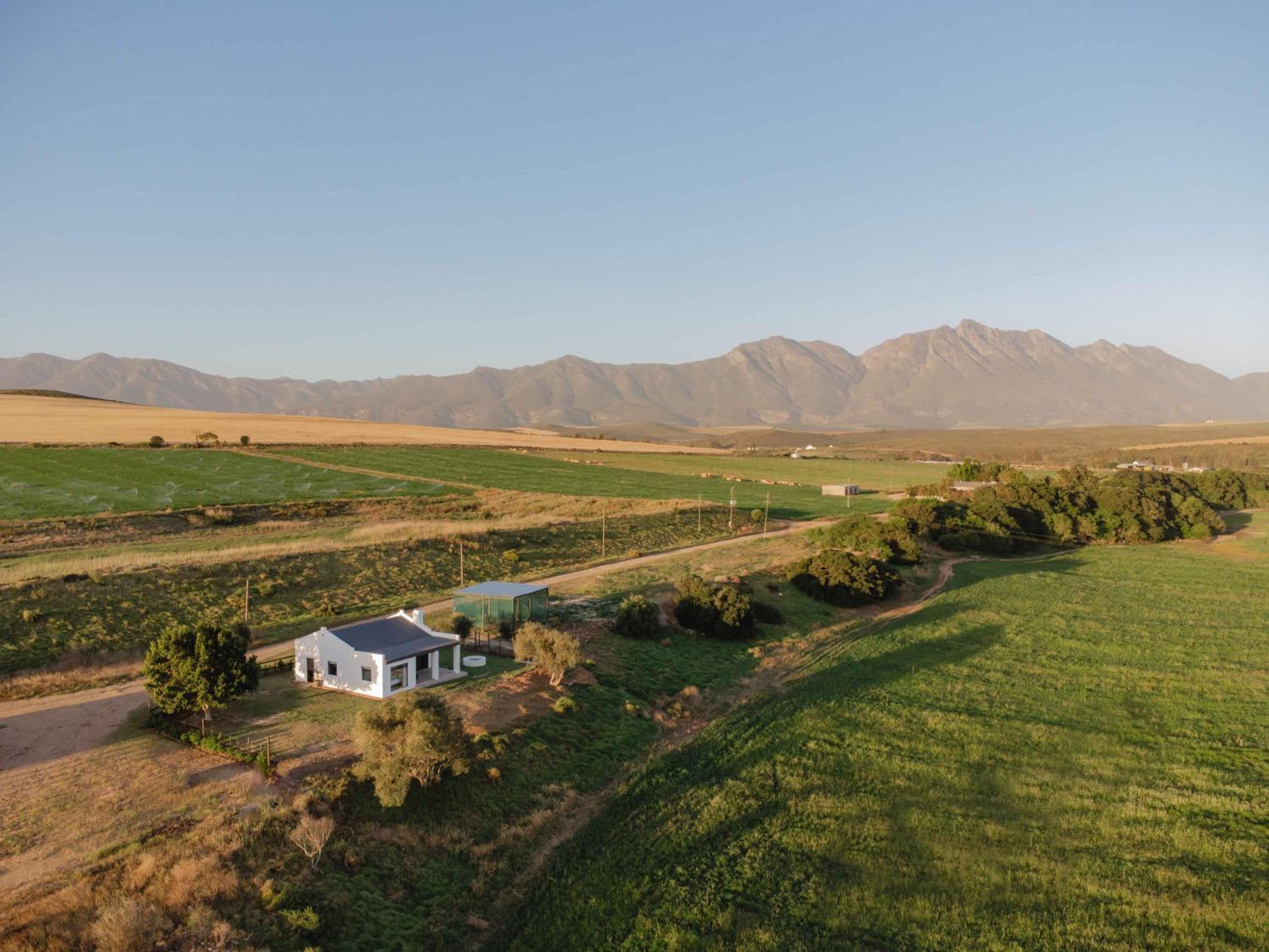 Weide Cottage view 5