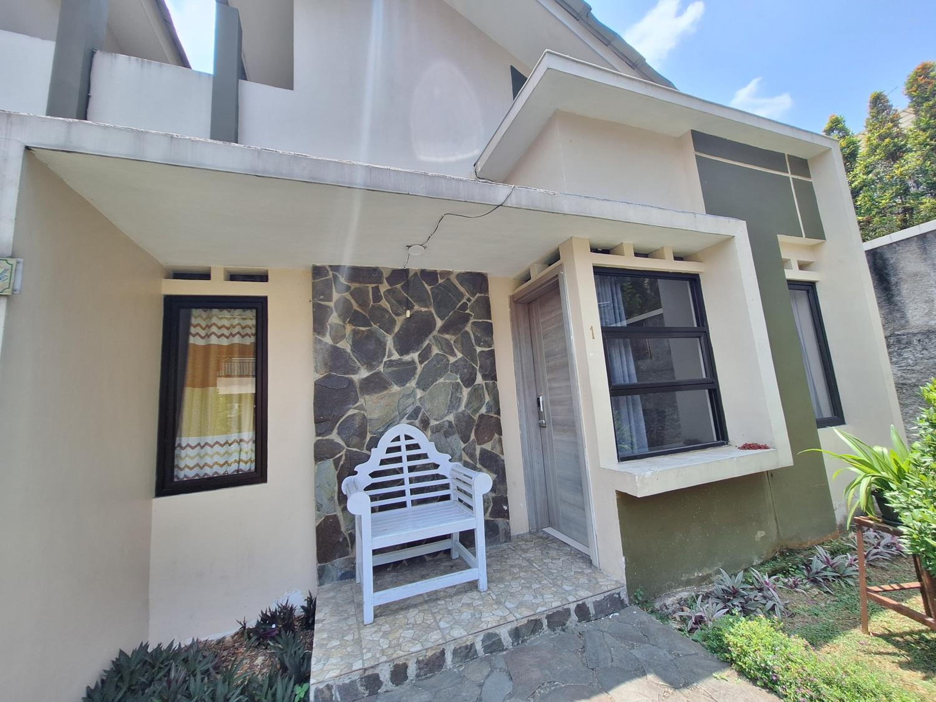 Urbanview Hotel Inkoppabri Cisarua Puncak