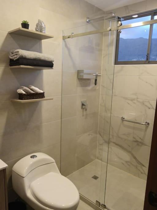 Hermoso Estudio en la carolina Piso 13 con vista!