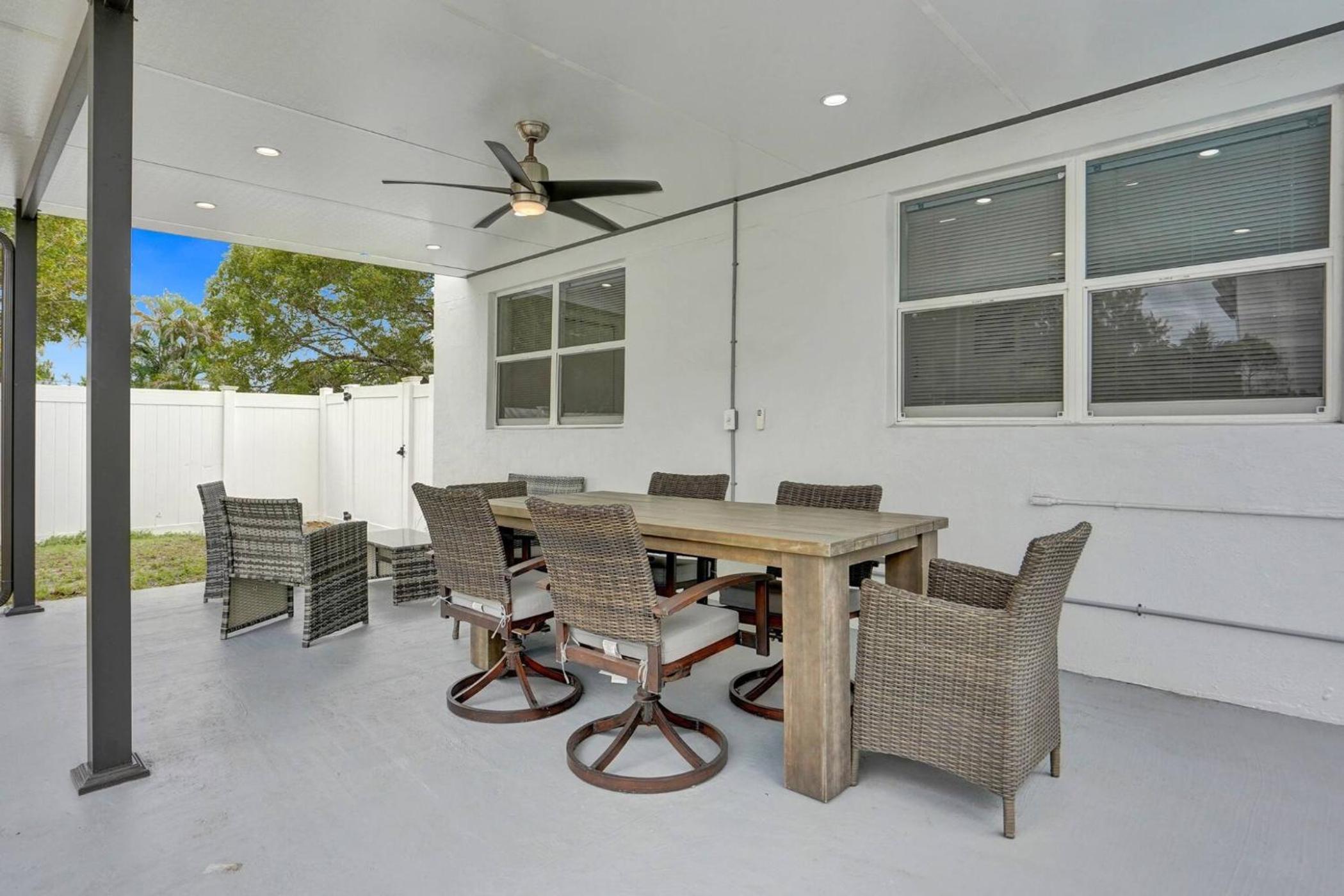 Hollywood Lux Retreat