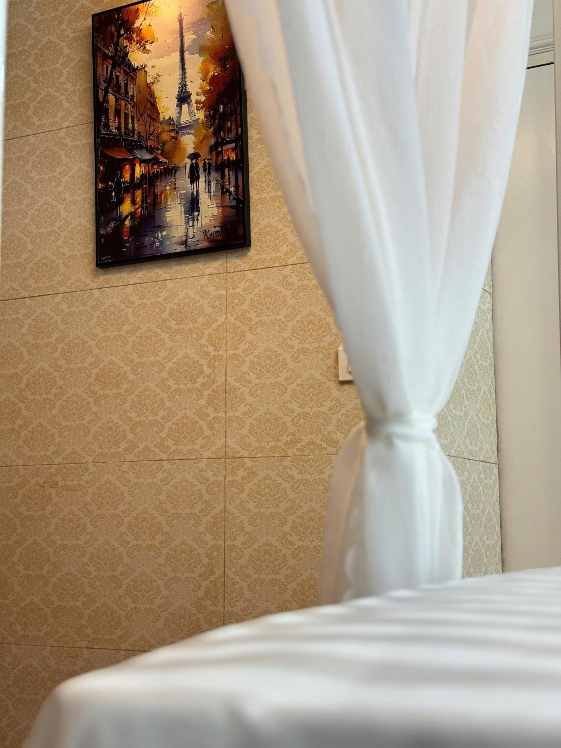 Opera Hostel