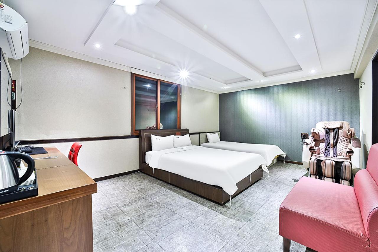 Khan Motel