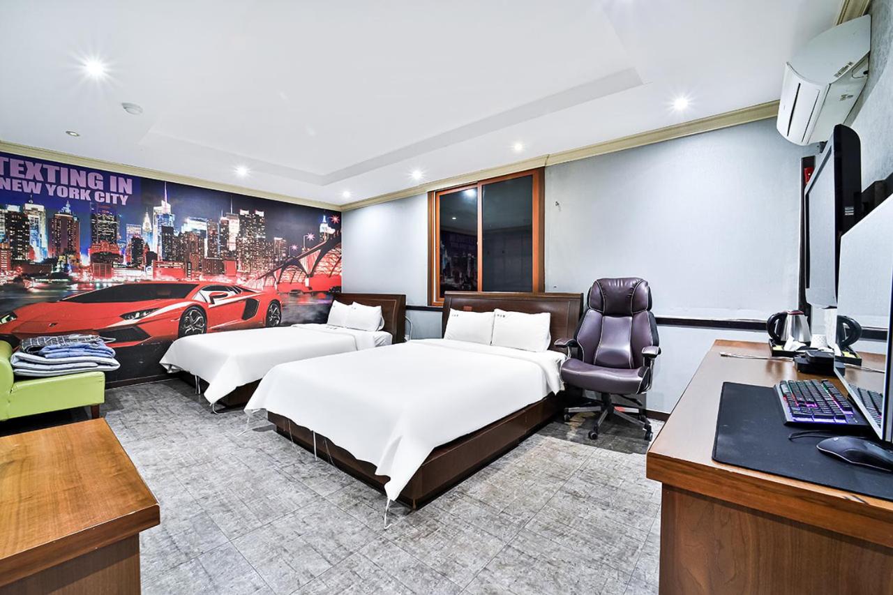 Khan Motel