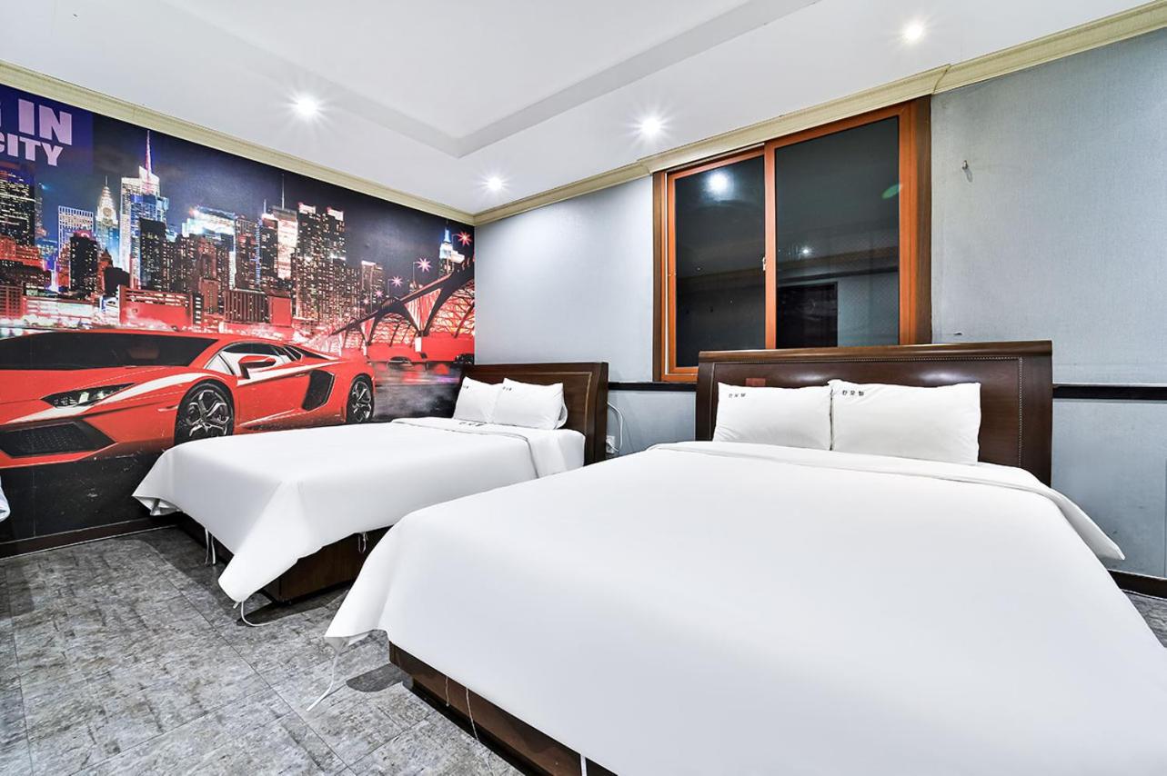 Khan Motel