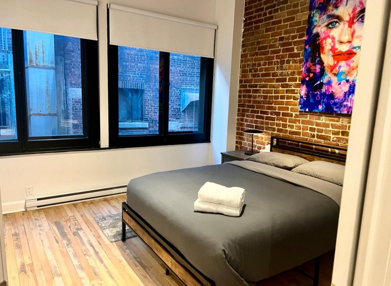 Elegant 3 Bedroom apartment in old port - 201