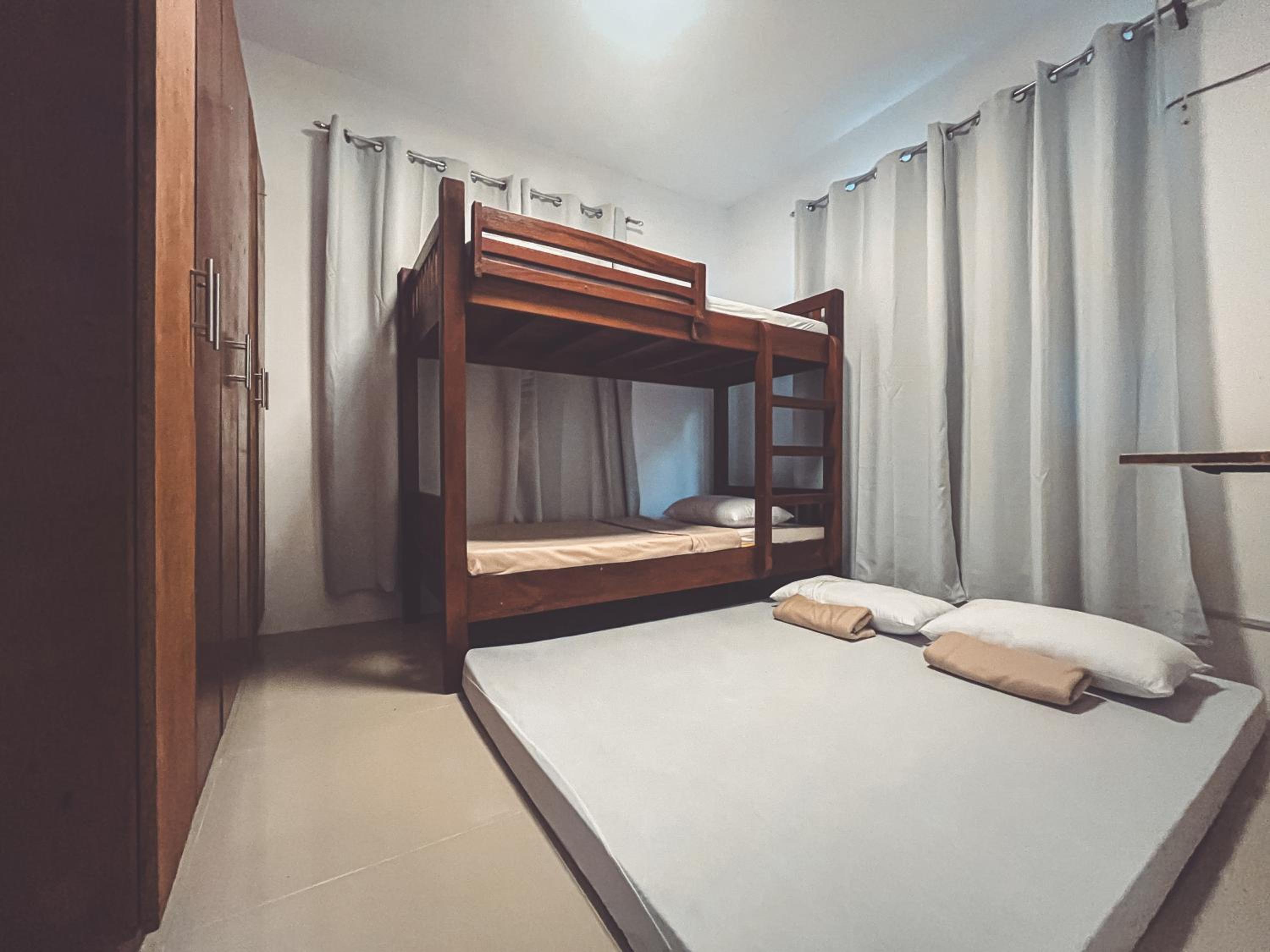 Full AC 3BR & Living Rm entire vacation home at Vigan City view 3