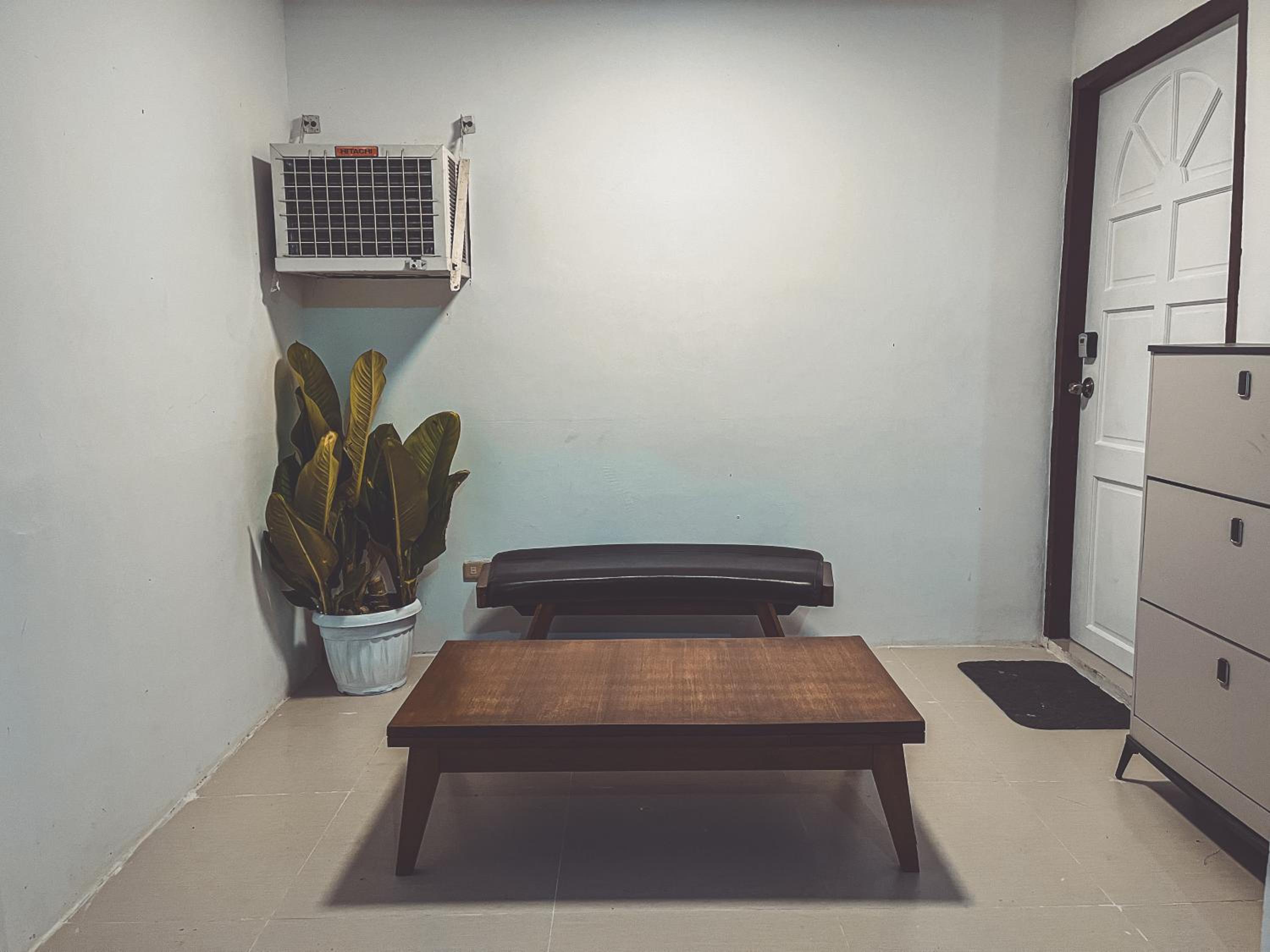 Full AC 3BR & Living Rm entire vacation home at Vigan City view 5