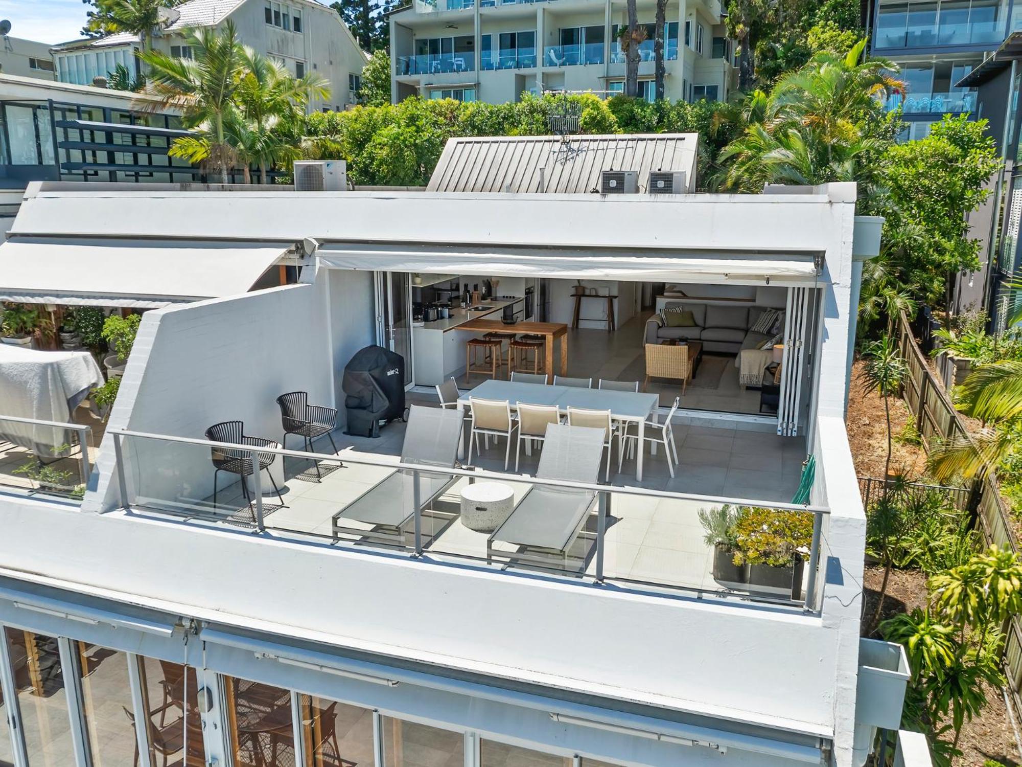 Noosa Views 4 Noosa Drive 33 Stylish Coastal Retreat