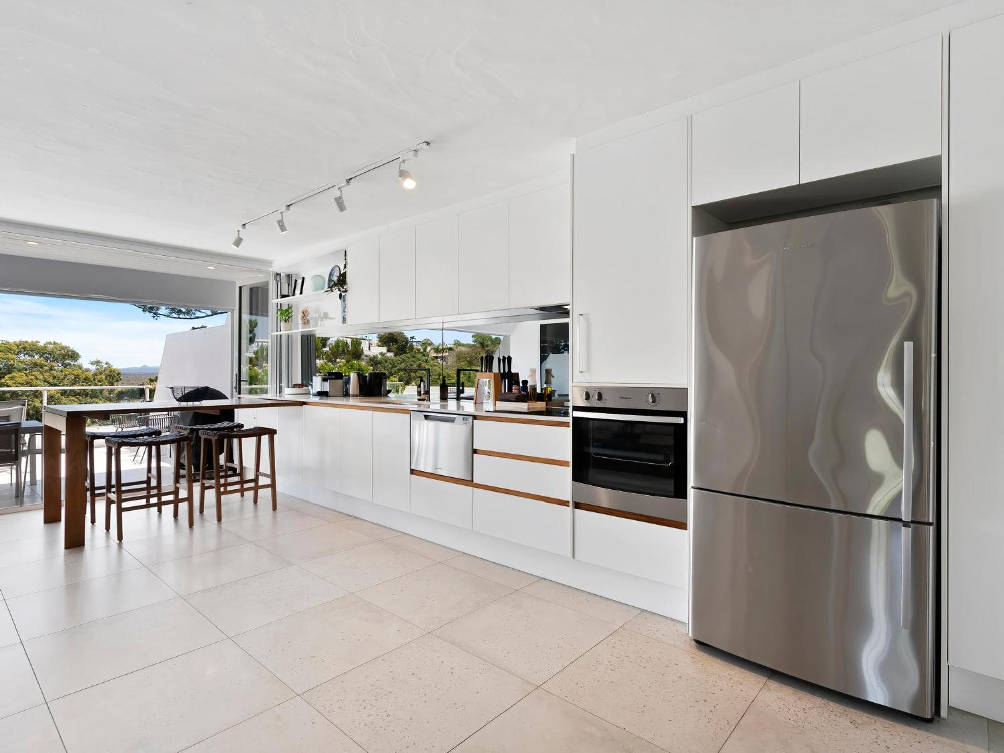 Noosa Views 4 Noosa Drive 33 Stylish Coastal Retreat