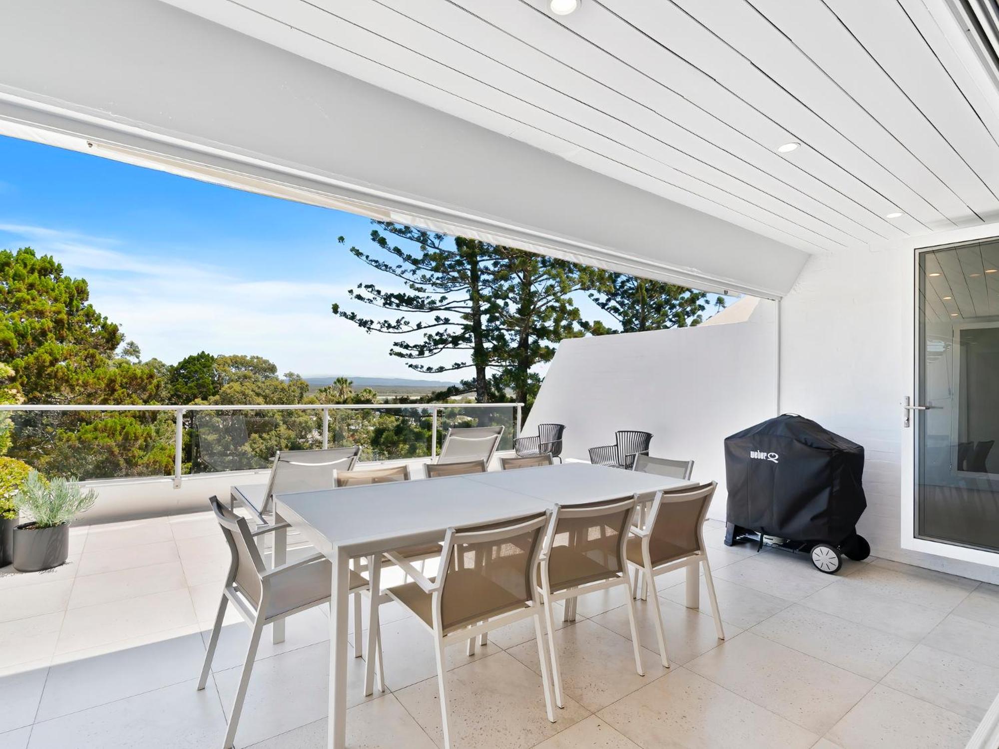 Noosa Views 4 Noosa Drive 33 Stylish Coastal Retreat