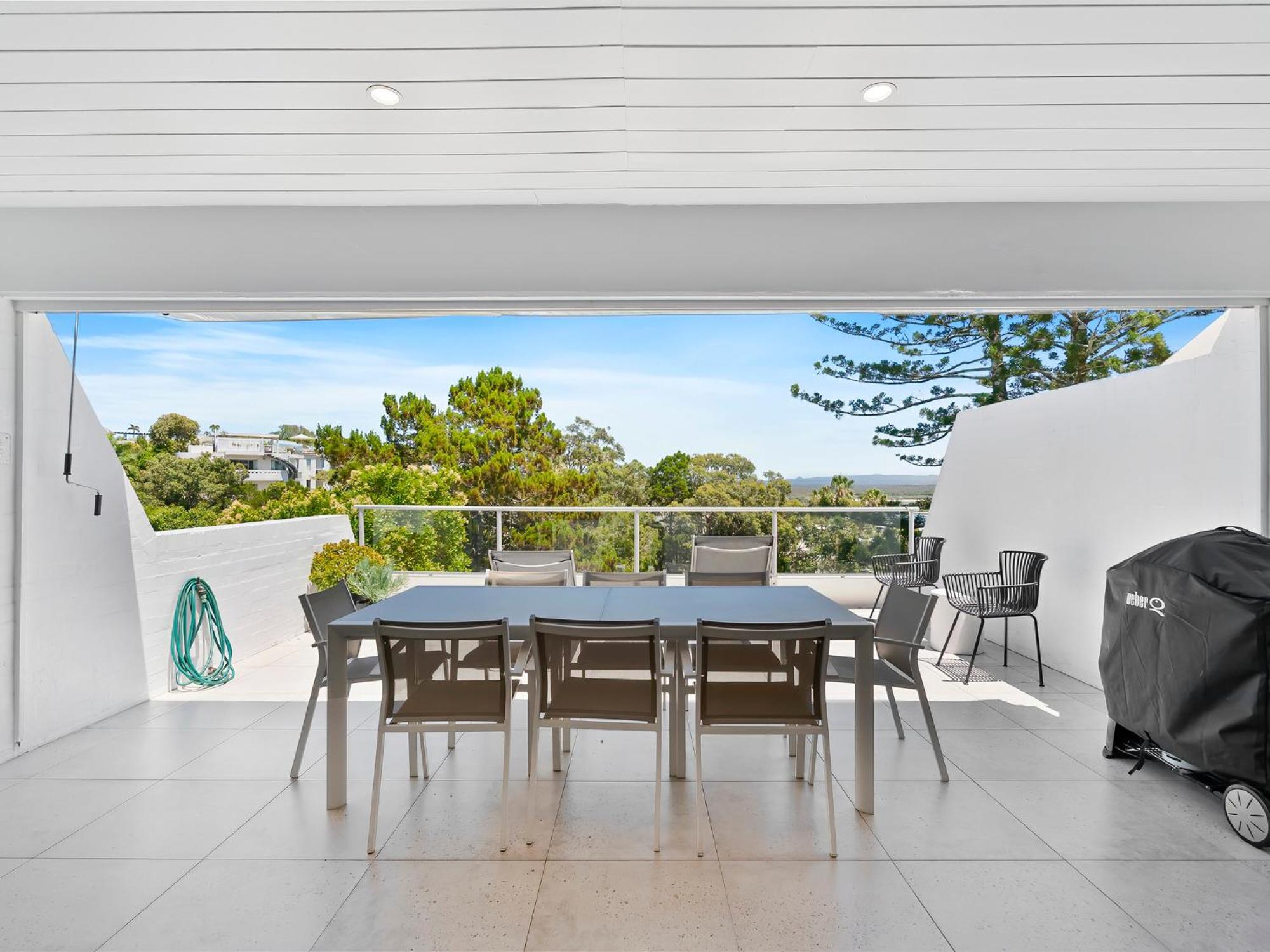 Noosa Views 4 Noosa Drive 33 Stylish Coastal Retreat