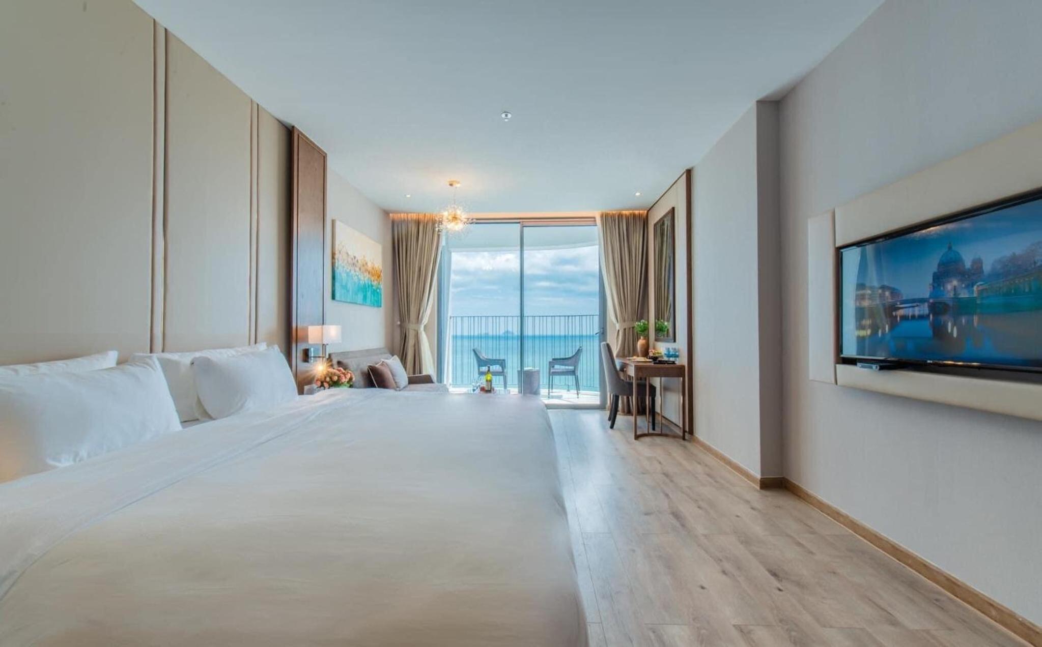 Man Beach Panorama Residences